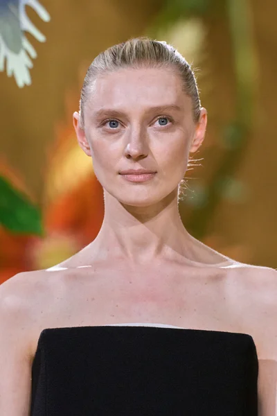 Look 90
